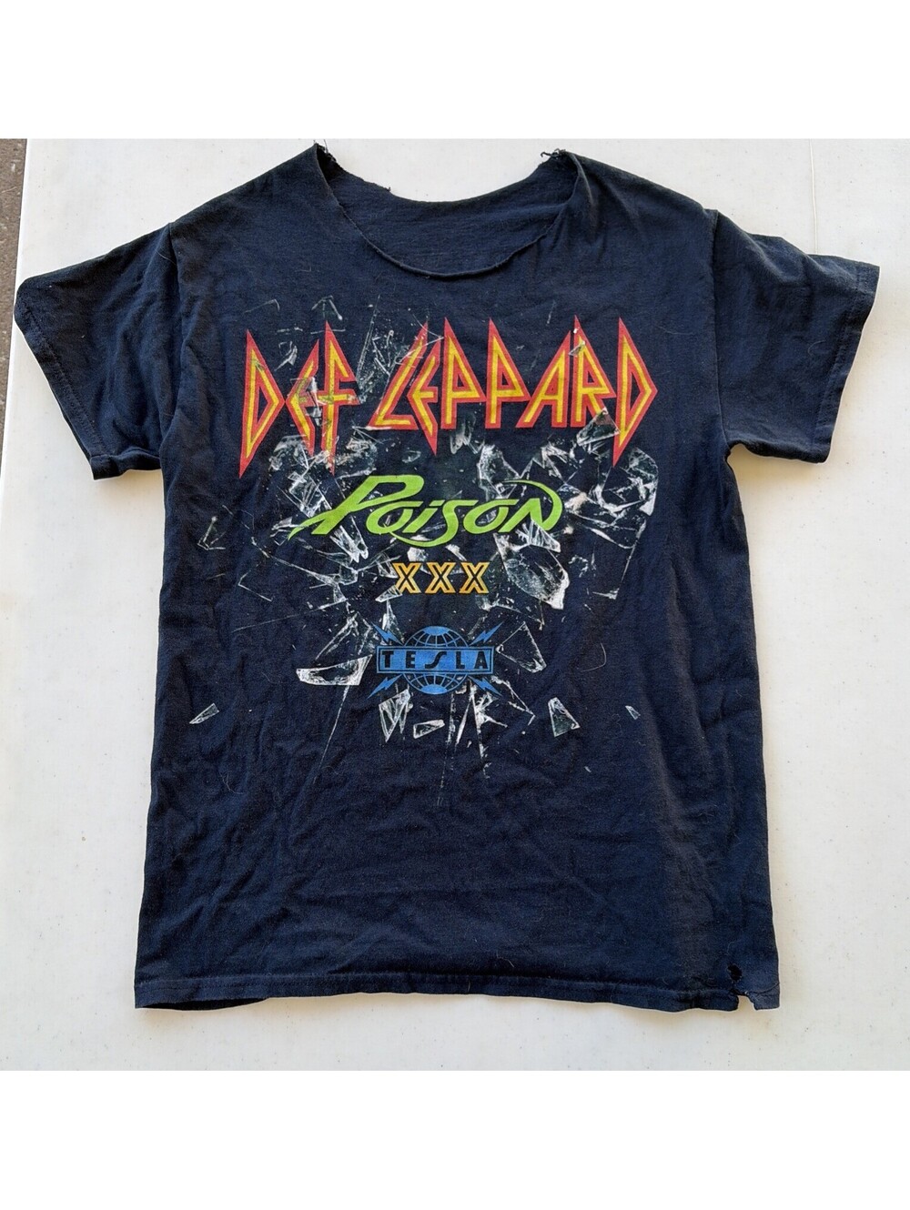 2017 Y2K Band Tee Concert Def Leppard Poison XXX Tesla Black Shirt Small Tour